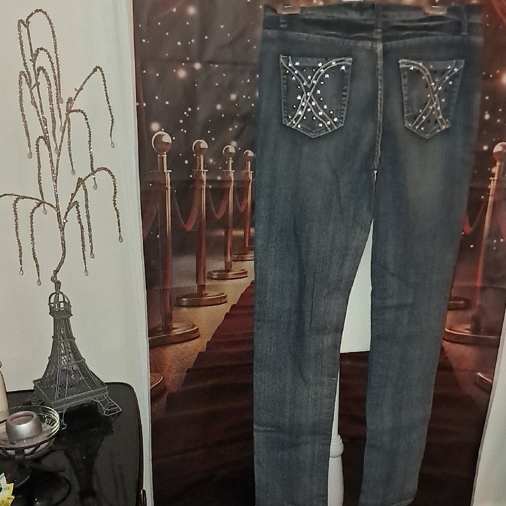 Blue Skinny Jeans with Rhinestone Embellishments